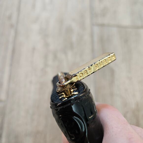 Tory Burch Patent Leather Emerson Logo Zip-Around Wallet Black Embossed Timeless - Picture 7 of 14